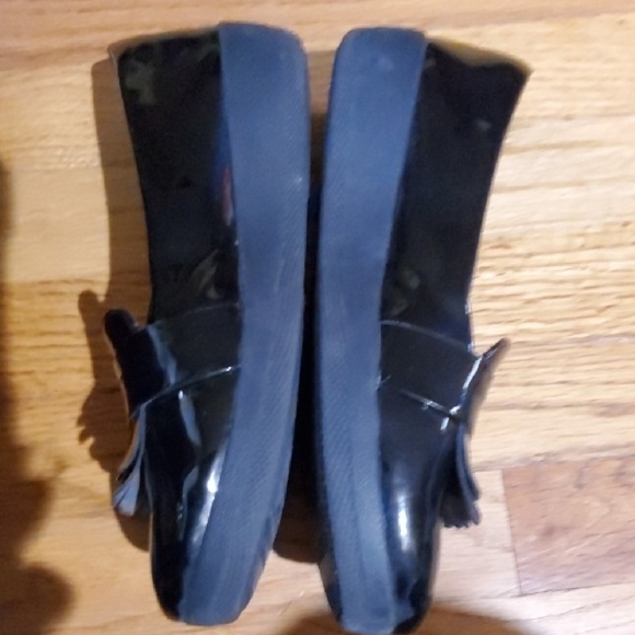 Fitflop Black Patent Leather Kiltie J83-001 - Picture 4 of 5